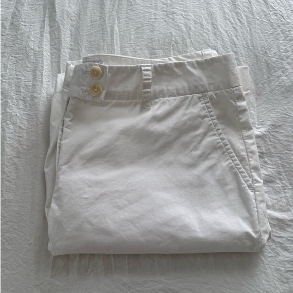 Vineyard Vines Womens Bermuda Shorts White Size 10 Flat Front Chino Whale Logo - Picture 9 of 12